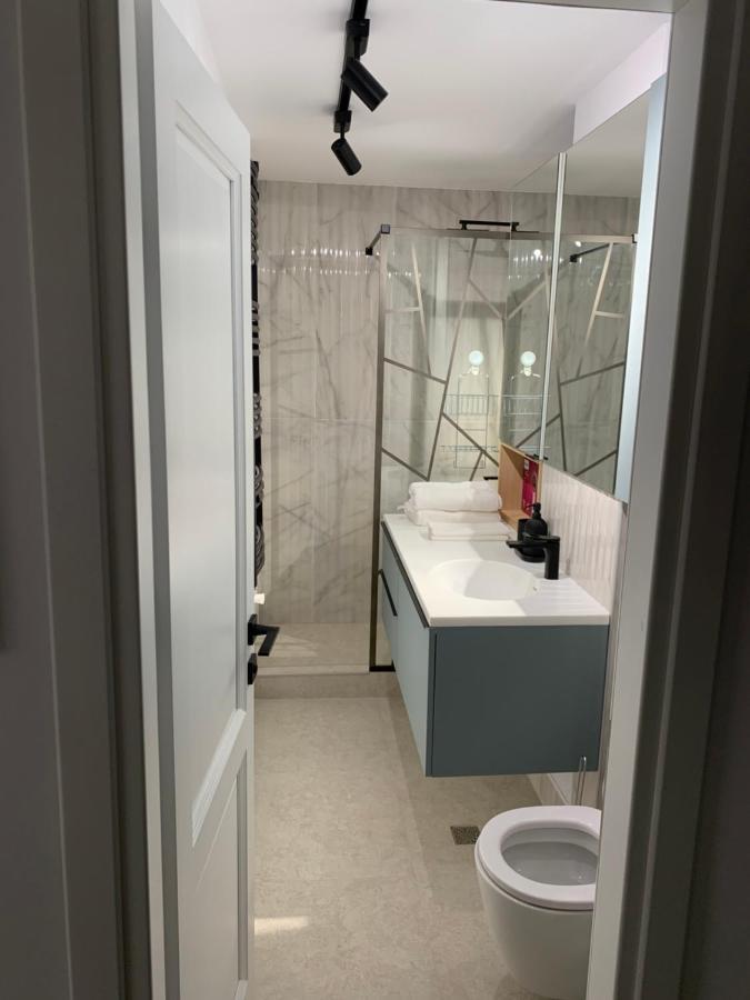 Prosper Plaza Aparthotel Boekarest Buitenkant foto